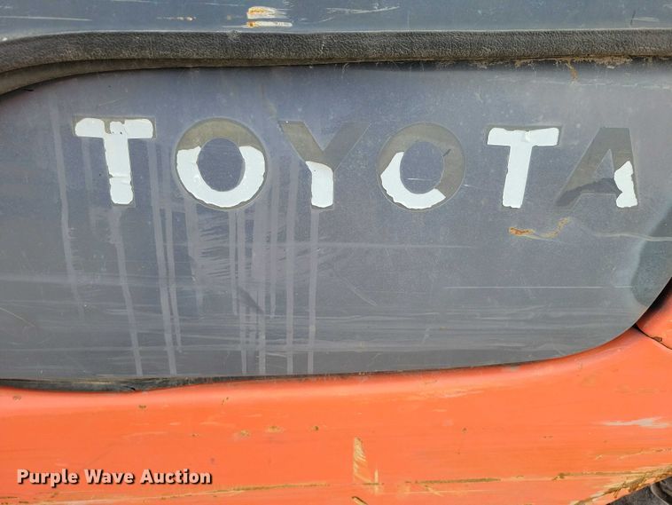 image for item DZ6504 Toyota 7FGU25 forklift