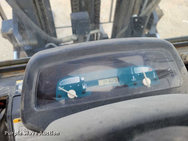 image for item DZ6504 Toyota 7FGU25 forklift