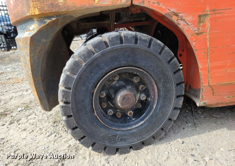 image for item DZ6504 Toyota 7FGU25 forklift