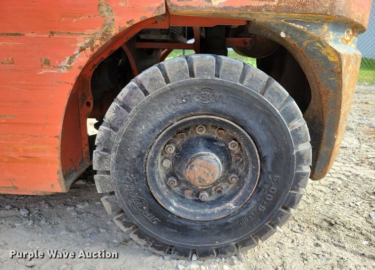 image for item DZ6504 Toyota 7FGU25 forklift