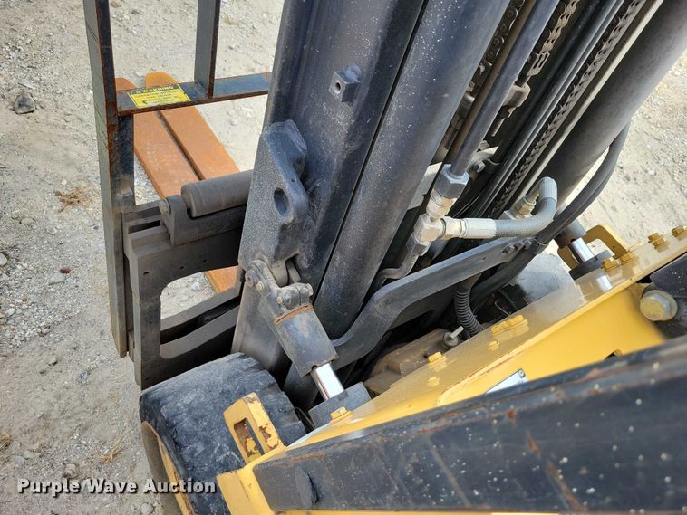 image for item DZ6505 Daewoo GC30S-2 forklift