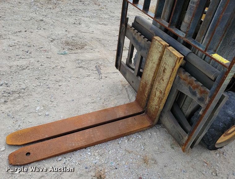 image for item DZ6505 Daewoo GC30S-2 forklift