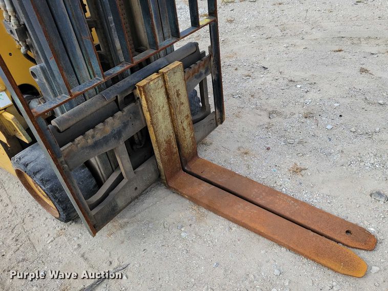 image for item DZ6505 Daewoo GC30S-2 forklift