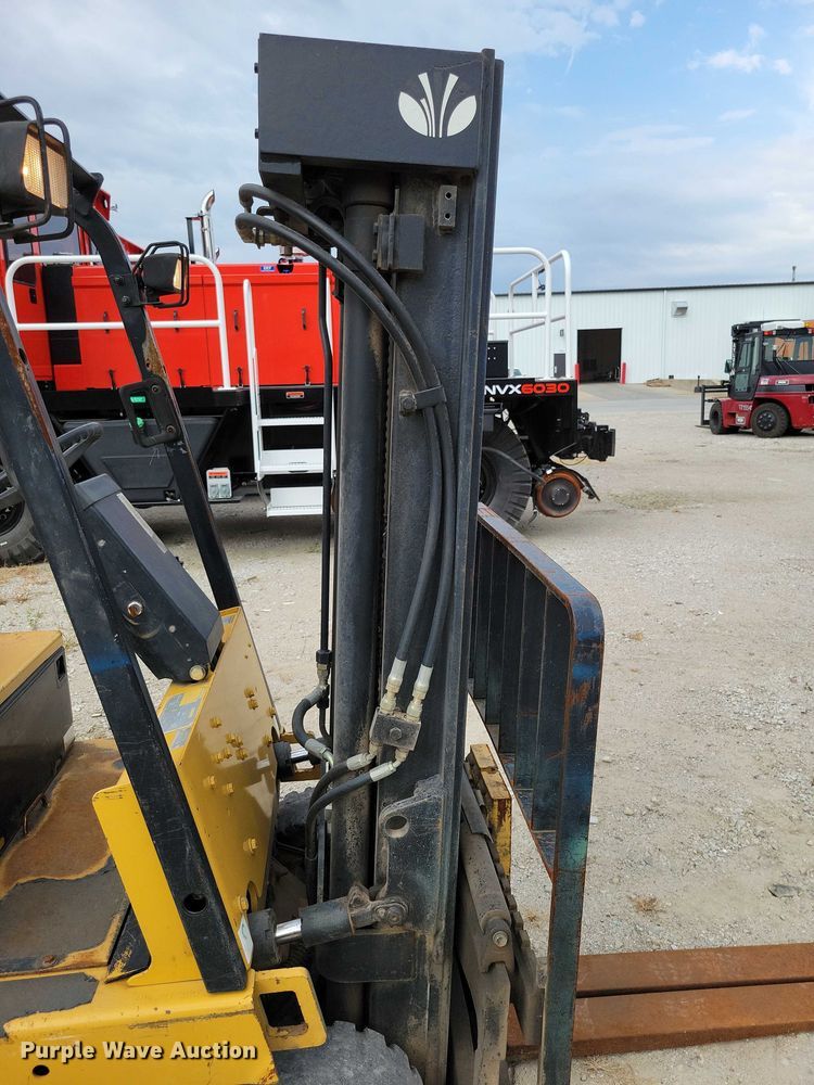 image for item DZ6505 Daewoo GC30S-2 forklift