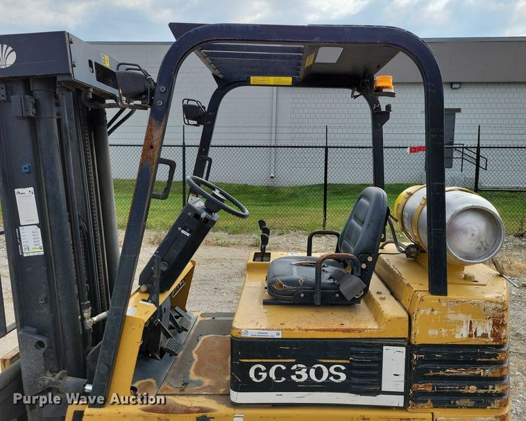 image for item DZ6505 Daewoo GC30S-2 forklift