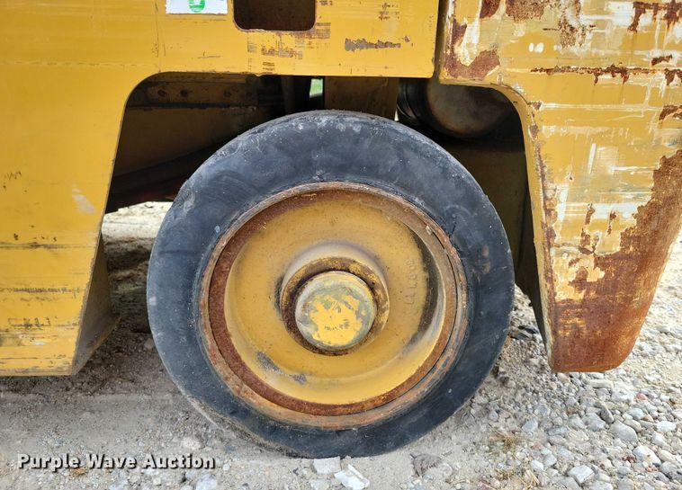 image for item DZ6505 Daewoo GC30S-2 forklift