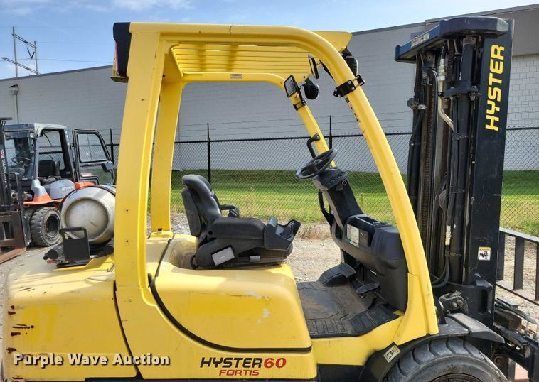 image for item DZ6506 Hyster H60FT forklift
