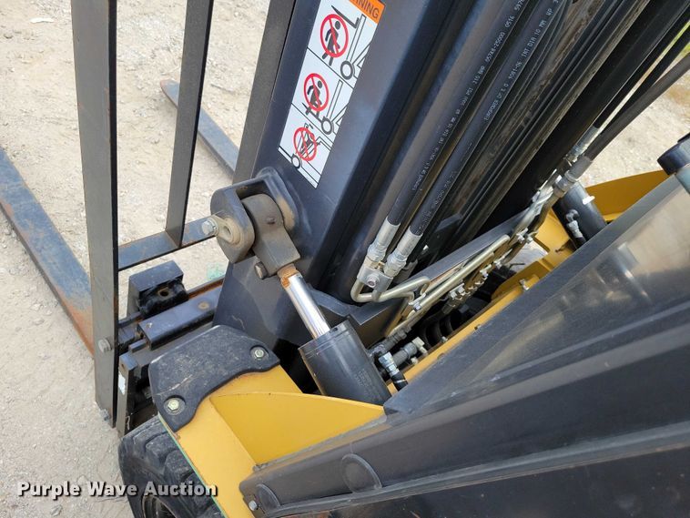 image for item DZ6507 Caterpillar GP25N forklift