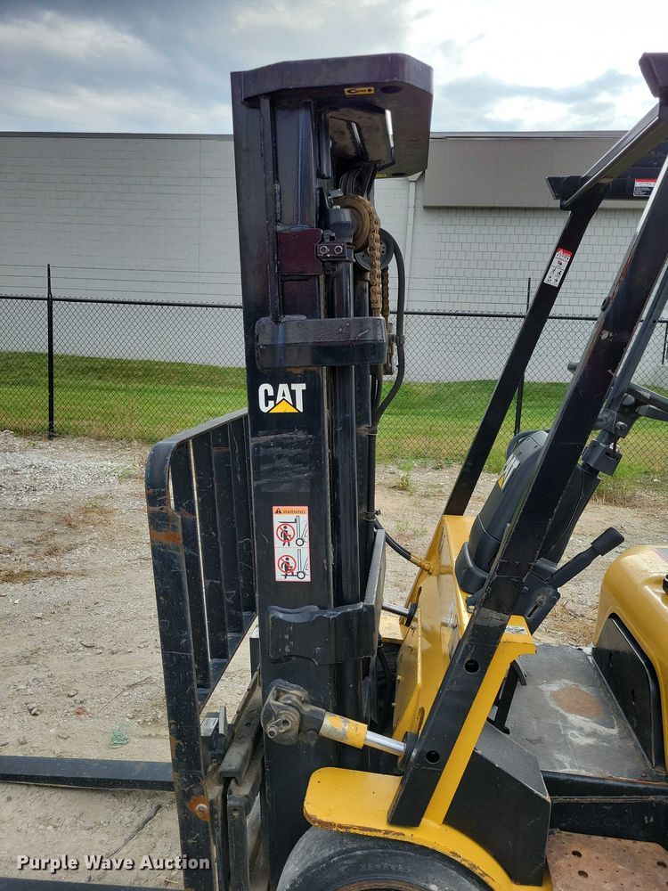 image for item DZ6508 Caterpillar GC25K forklift
