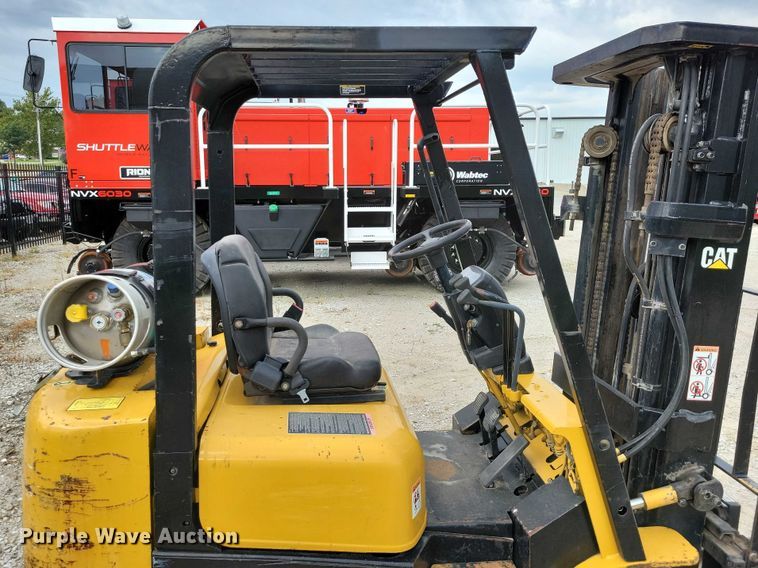 image for item DZ6508 Caterpillar GC25K forklift