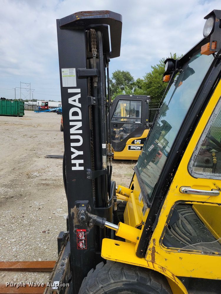 image for item DZ6509 Hyundai 25L-7A forklift