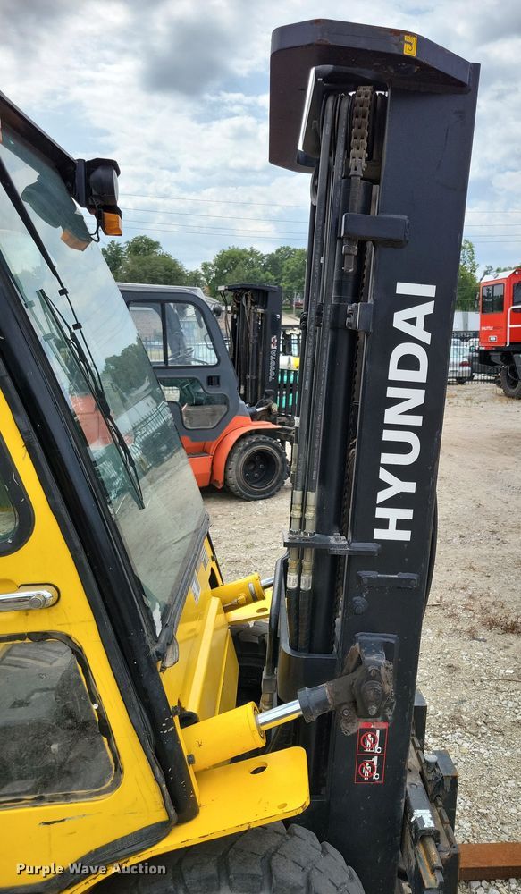 image for item DZ6509 Hyundai 25L-7A forklift