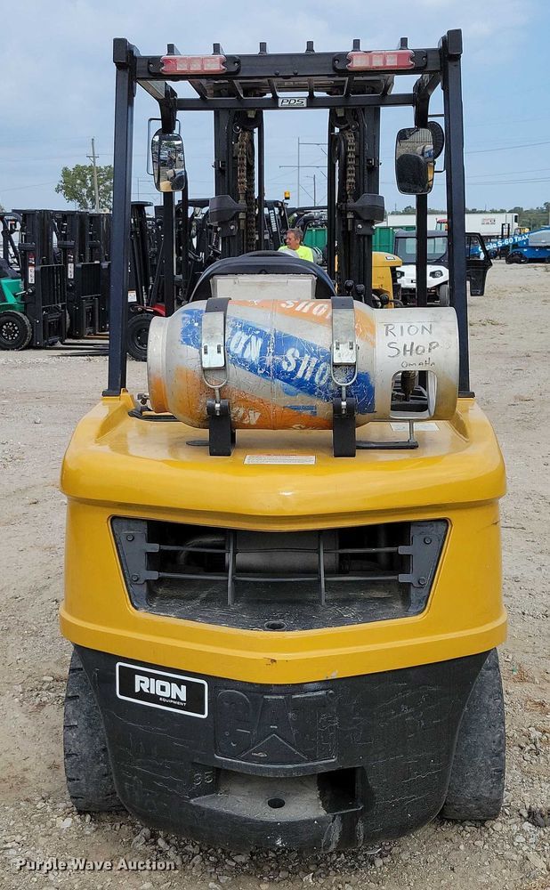 image for item DZ6510 Caterpillar GP35N forklift