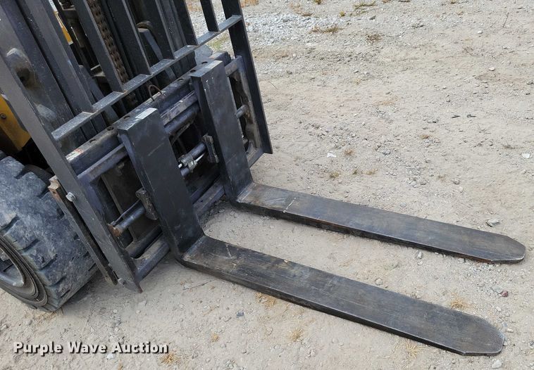 image for item DZ6510 Caterpillar GP35N forklift