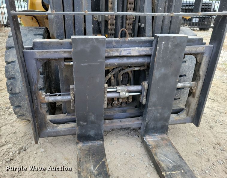 image for item DZ6510 Caterpillar GP35N forklift