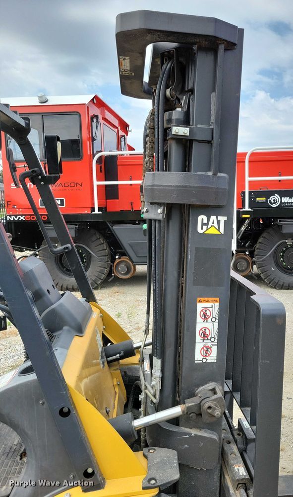 image for item DZ6510 Caterpillar GP35N forklift