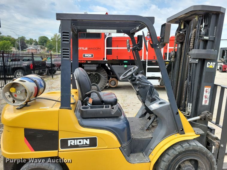 image for item DZ6510 Caterpillar GP35N forklift