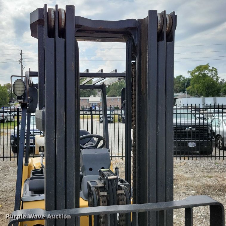 image for item DZ6510 Caterpillar GP35N forklift