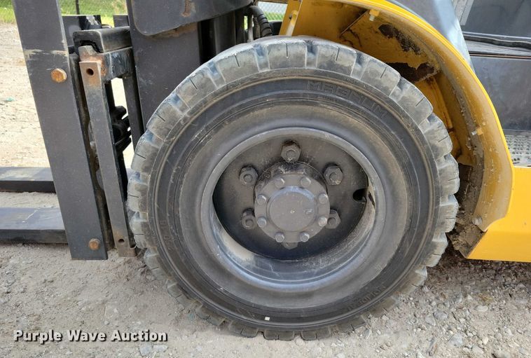 image for item DZ6510 Caterpillar GP35N forklift