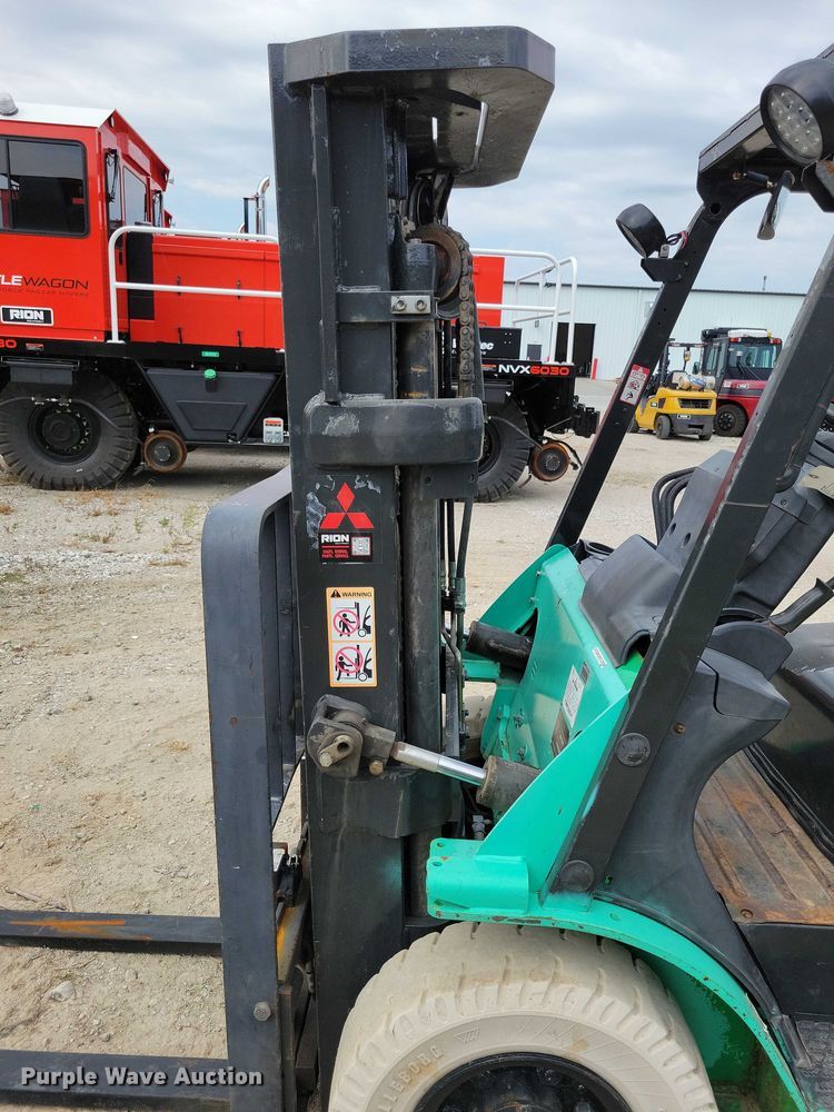 image for item DZ6511 Mitsubishi FG25N forklift