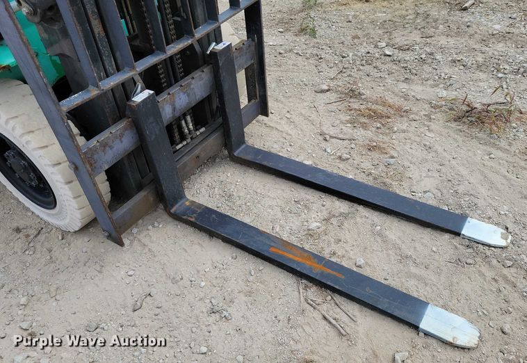 image for item DZ6511 Mitsubishi FG25N forklift