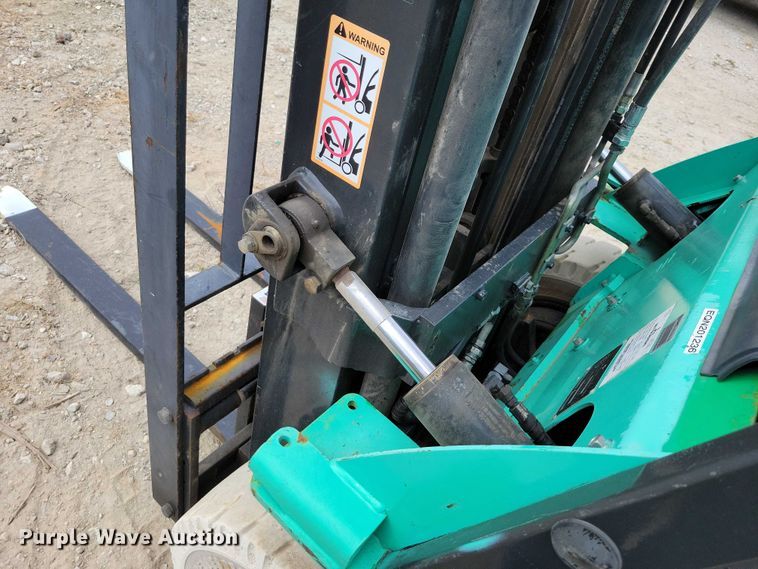 image for item DZ6511 Mitsubishi FG25N forklift