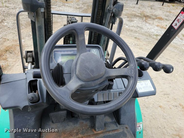 image for item DZ6511 Mitsubishi FG25N forklift