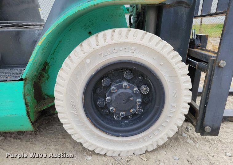 image for item DZ6511 Mitsubishi FG25N forklift