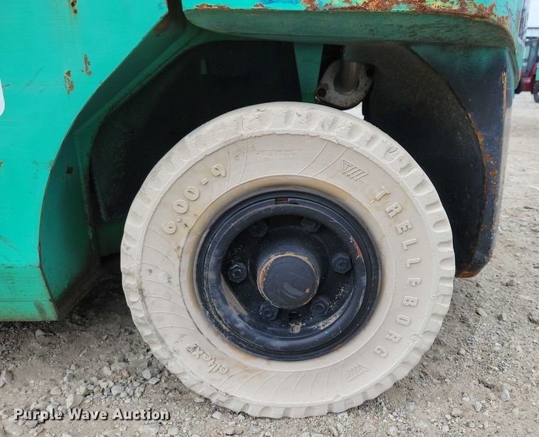 image for item DZ6511 Mitsubishi FG25N forklift