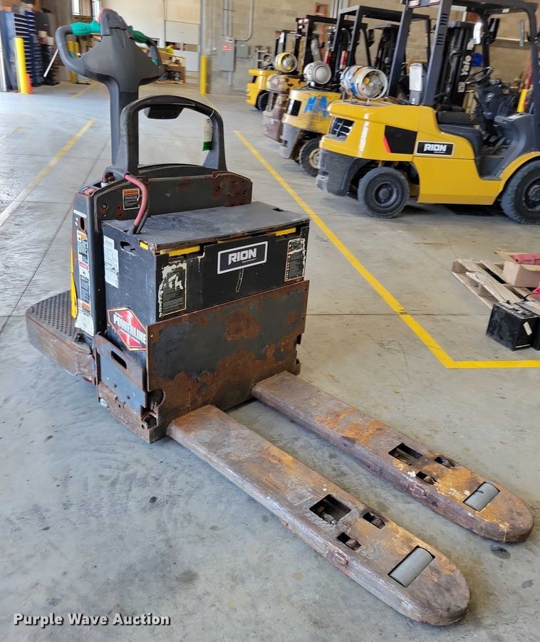 image for item DZ6514 Jungheinrich ECR 327 pallet jack