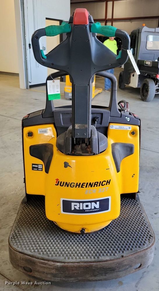 image for item DZ6514 Jungheinrich ECR 327 pallet jack