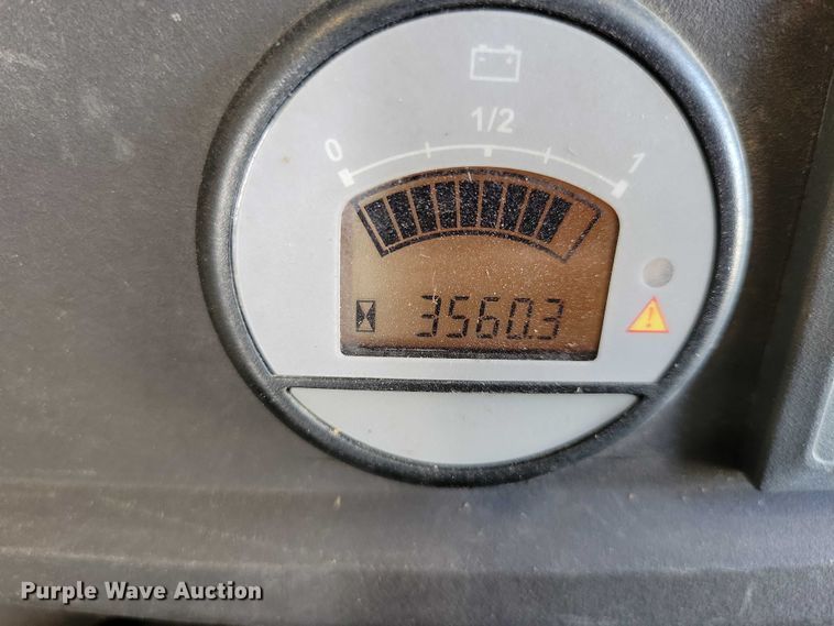 image for item DZ6514 Jungheinrich ECR 327 pallet jack