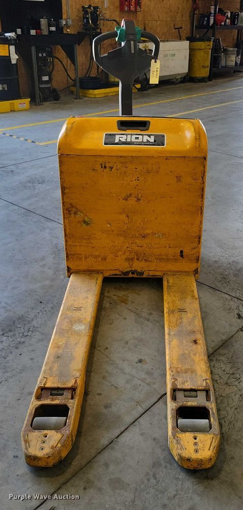 image for item DZ6515 Jungheinrich EJE 120 pallet jack