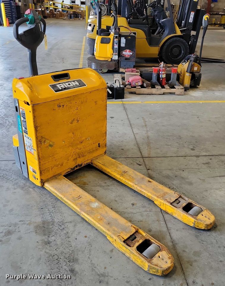 image for item DZ6515 Jungheinrich EJE 120 pallet jack