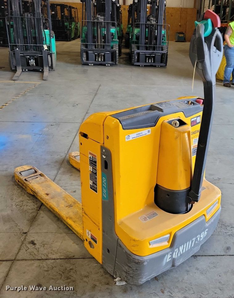 image for item DZ6515 Jungheinrich EJE 120 pallet jack