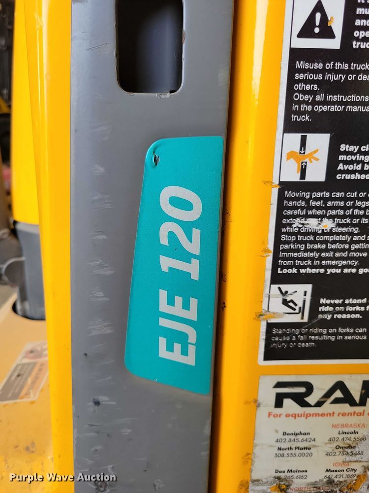 image for item DZ6515 Jungheinrich EJE 120 pallet jack