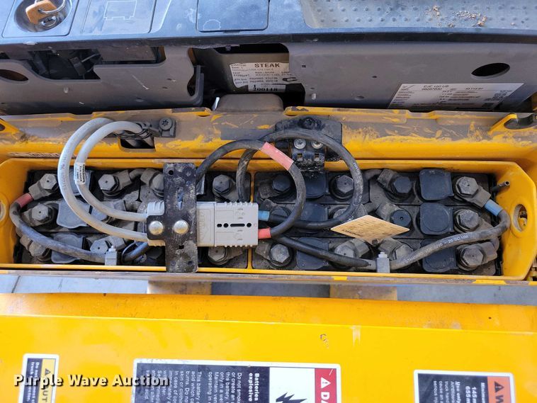 image for item DZ6515 Jungheinrich EJE 120 pallet jack