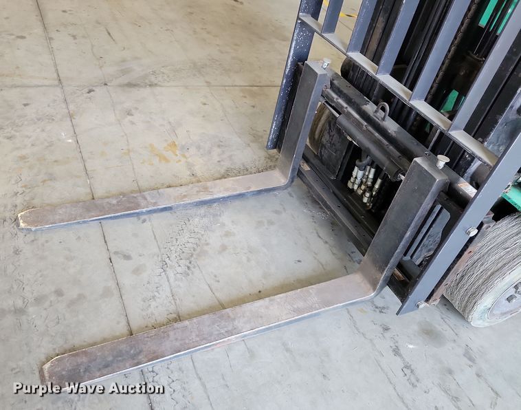 image for item DZ6516 Mitsubishi FB20PNT forklift