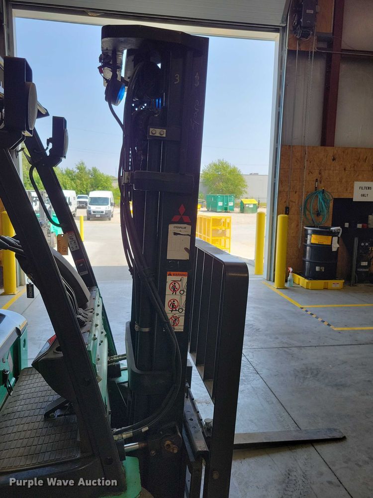 image for item DZ6516 Mitsubishi FB20PNT forklift