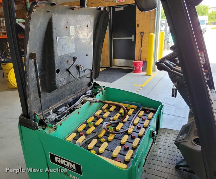 image for item DZ6516 Mitsubishi FB20PNT forklift