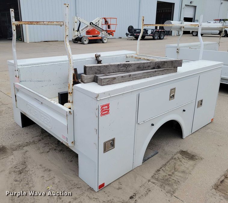 image for item DZ6534 Palfinger utility pickup truck bed