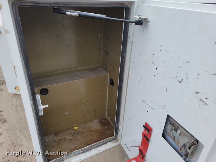 image for item DZ6534 Palfinger utility pickup truck bed