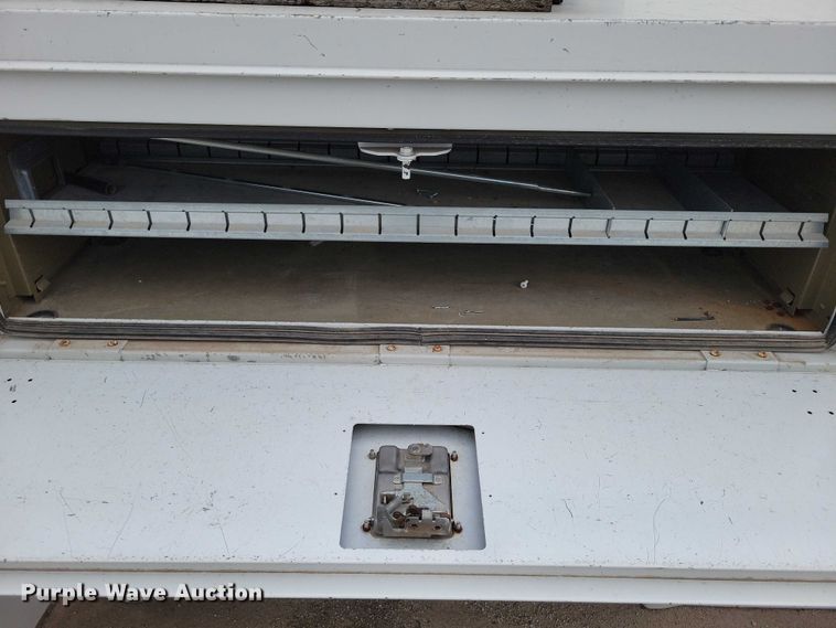 image for item DZ6534 Palfinger utility pickup truck bed