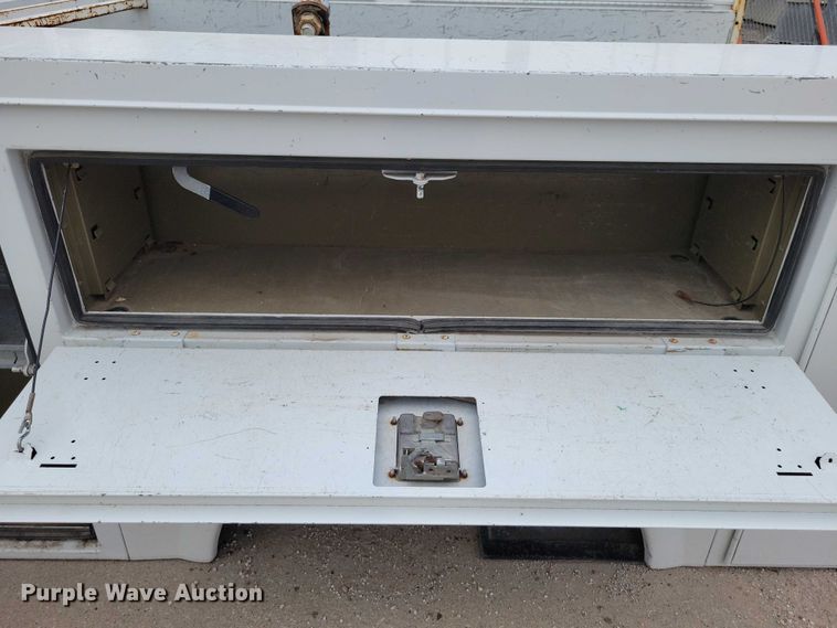 image for item DZ6534 Palfinger utility pickup truck bed