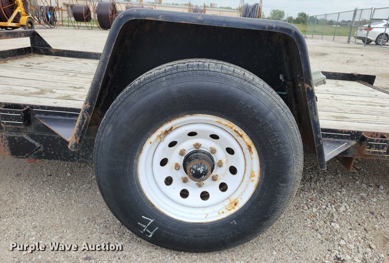 image for item DZ6537 2007 D and K tilt deck utility trailer