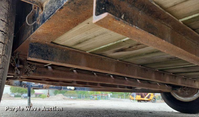 image for item DZ6537 2007 D and K tilt deck utility trailer