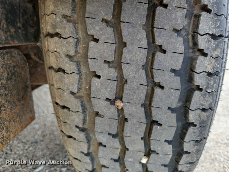 image for item DZ6537 2007 D and K tilt deck utility trailer