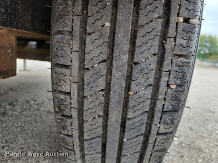 image for item DZ6537 2007 D and K tilt deck utility trailer