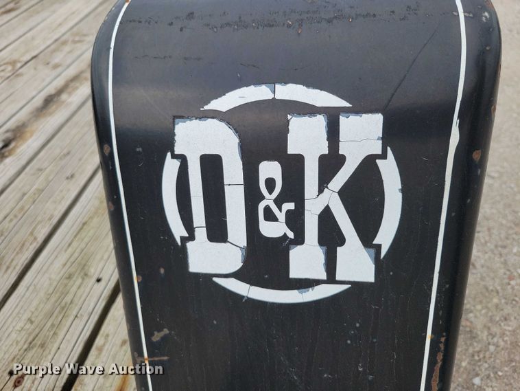 image for item DZ6537 2007 D and K tilt deck utility trailer