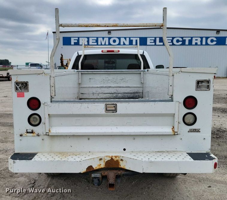 image for item DZ6538 2006 Chevrolet Silverado 2500HD utility bed pickup truck